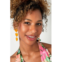 Oorbellen 3 sierlijke hartjes op een rij Roze 